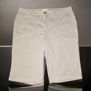 Chico's Womens Long Shorts Size 3 Beige Flat Front Mid Rise Pockets